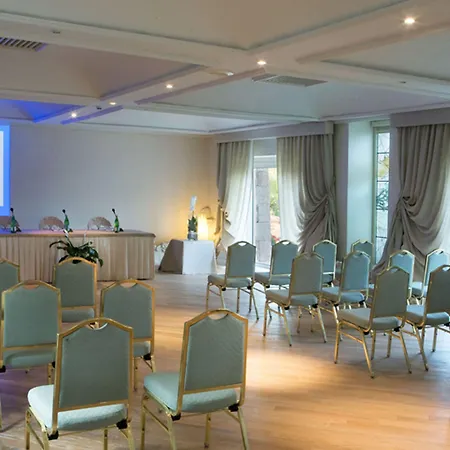 Hotell Petra Bianca 4*