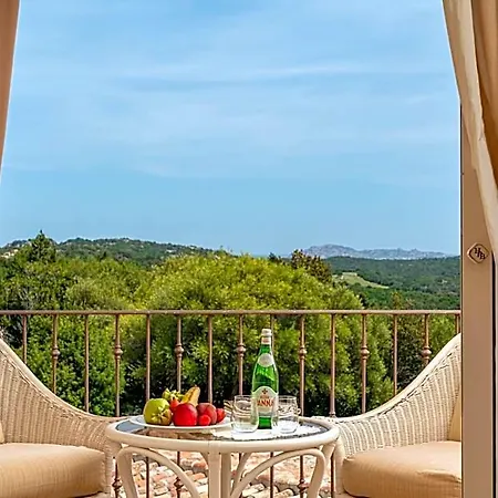 Hotel Petra Bianca 4*