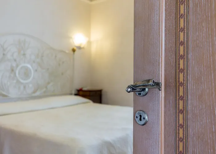 Hotel Petra Bianca 4*