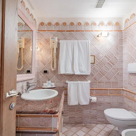 Petra Bianca Hotel 4*