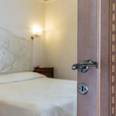 Hotel Petra Bianca 4*