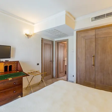 Petra Bianca Hotel 4*